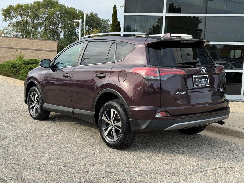 Used 2018 Toyota RAV4 XLE AWD/4WD image 5