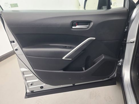 Used 2025 Toyota Corolla Cross XLE image 23