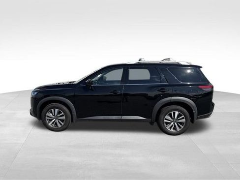 Used 2023 Nissan Pathfinder SL AWD/4WD image 5