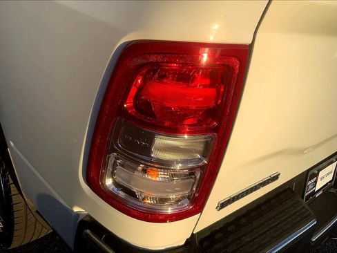 Used 2024 RAM 3500 Big Horn image 26