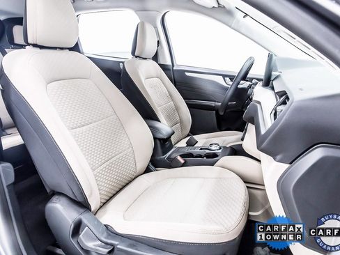Used 2021 Ford Escape SE image 31