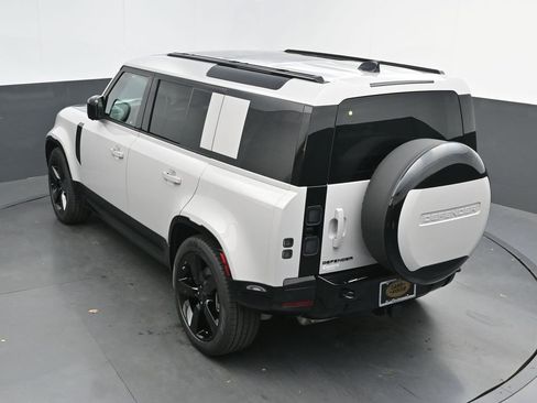 New 2026 Land Rover Defender 110 X-Dynamic SE AWD/4WD image 35