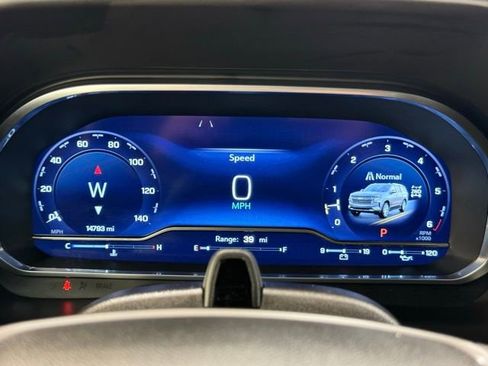 Used 2023 Chevrolet Tahoe High Country image 39