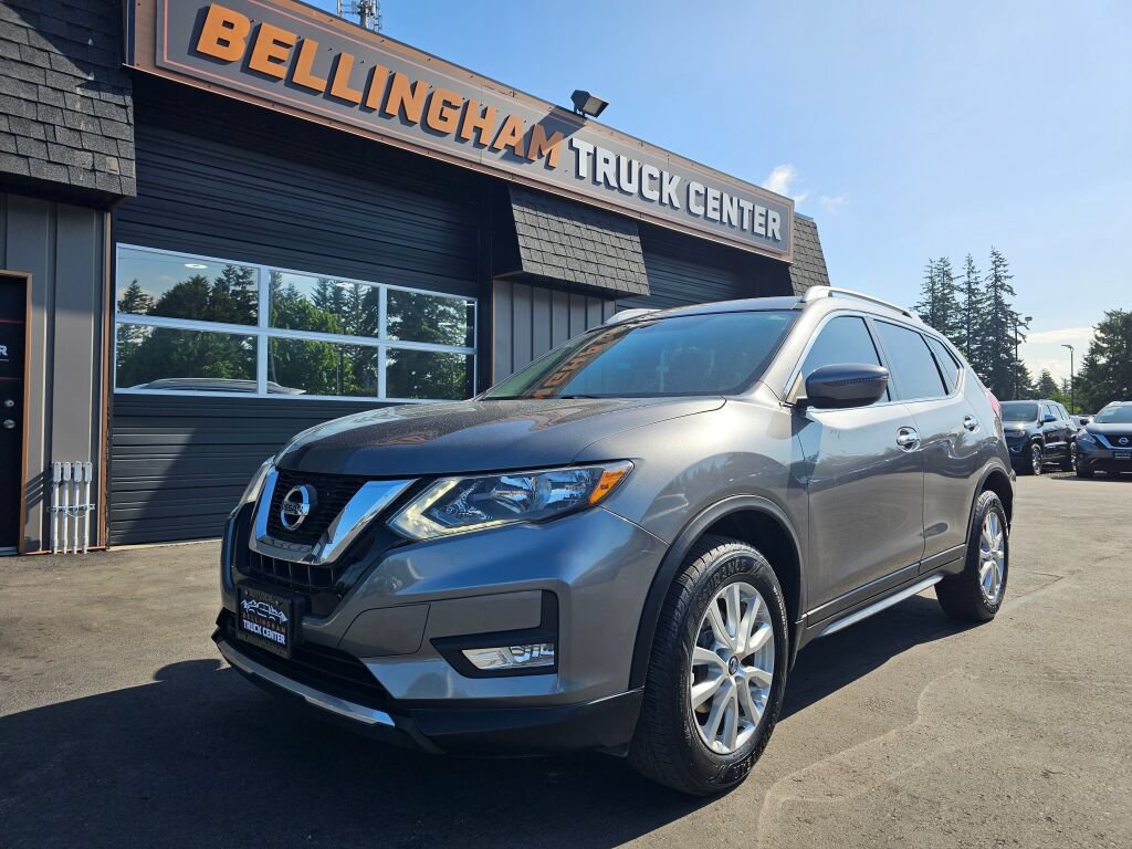Used 2017 Nissan Rogue SV AWD/4WD image 1