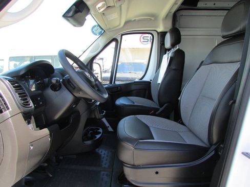 Used 2026 RAM ProMaster 2500 w/ Convenience Group FWD image 13
