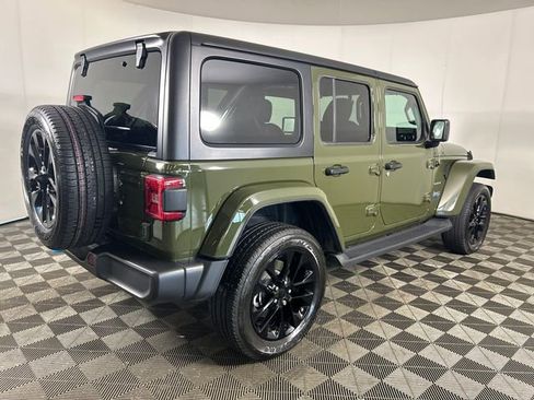 Used 2023 Jeep Wrangler Unlimited Sahara w/ Cold Weather Group AWD/4WD image 2