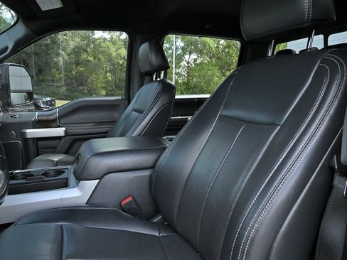 Used 2022 Ford F250 Lariat w/ Lariat Ultimate Package image 15