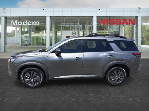 Certified 2022 Nissan Pathfinder SV AWD/4WD image 2
