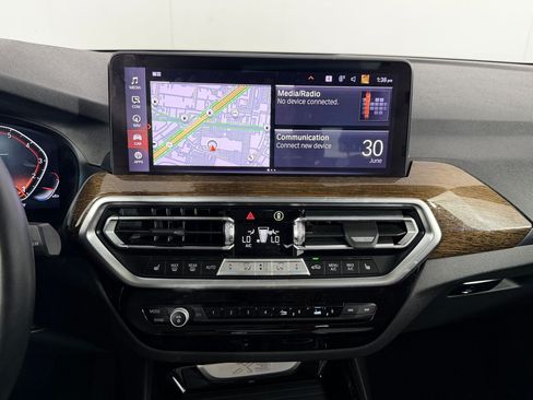 Used 2023 BMW X3 sDrive30i w/ Premium Package w/ZPA RWD image 18