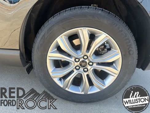 Used 2024 Ford Edge Titanium AWD/4WD image 23