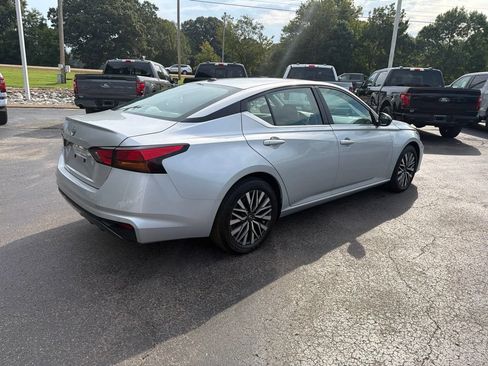Used 2026 Nissan Altima 2.5 SV FWD image 3