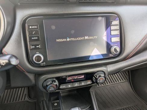 Used 2023 Nissan Kicks SR w/ Interior Electronics Package FWD image 10