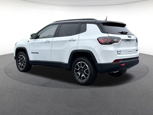 Certified 2025 Jeep Compass Trailhawk w/ Trailhawk Elite Group AWD/4WD image 3