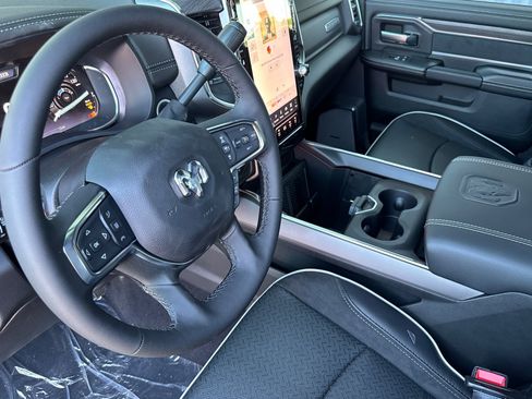 New 2026 RAM 2500 Laramie AWD/4WD image 9