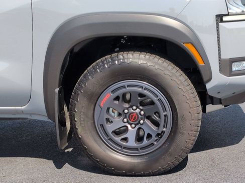 Used 2025 Nissan Frontier PRO-4X w/ Pro Premium Package AWD/4WD image 10