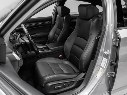 Used 2020 Honda Accord Sport image 6