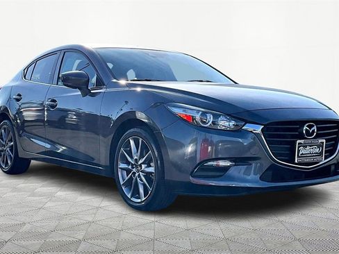 Used 2018 MAZDA MAZDA3 Touring image 5