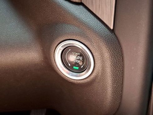 Used 2019 GMC Sierra 1500 Denali w/ Denali Ultimate Package AWD/4WD image 24