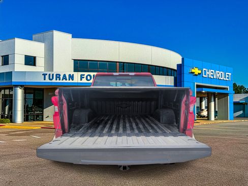 Used 2022 Chevrolet Silverado 1500 LTZ w/ LTZ Premium Package AWD/4WD image 5