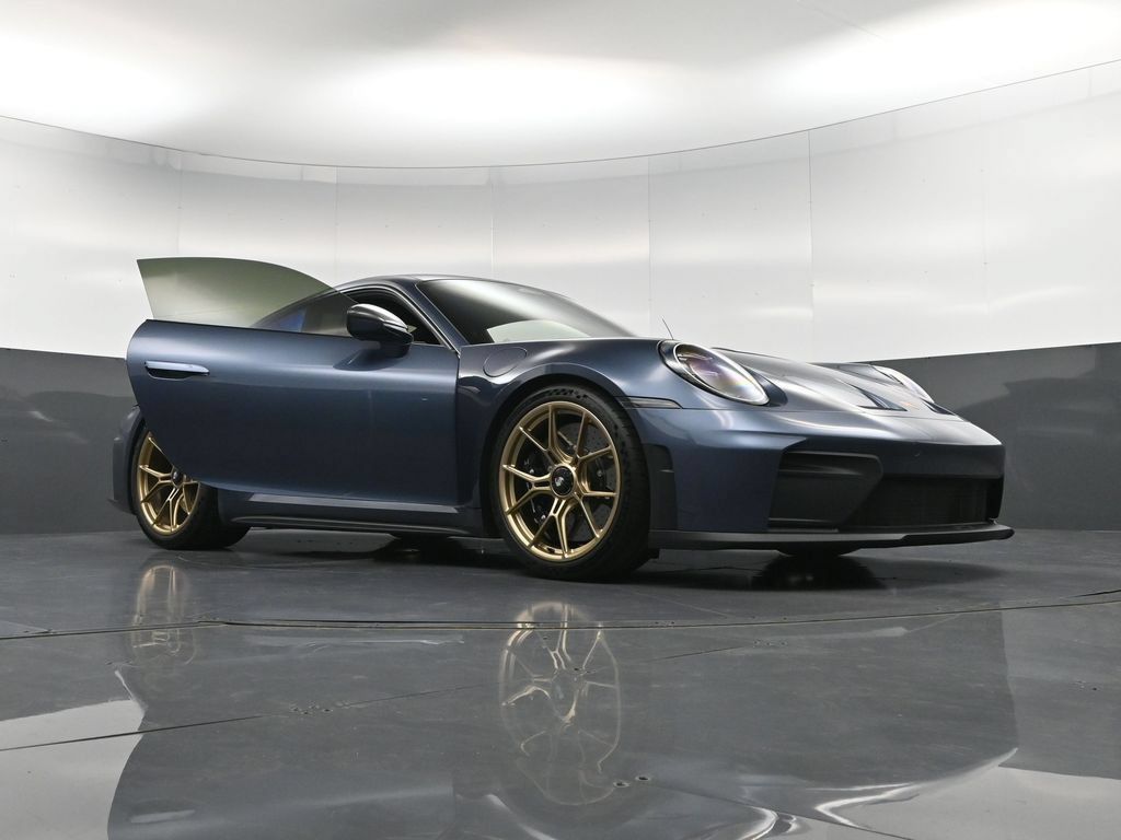 Certified 2026 Porsche 911 GT3 RWD image 37