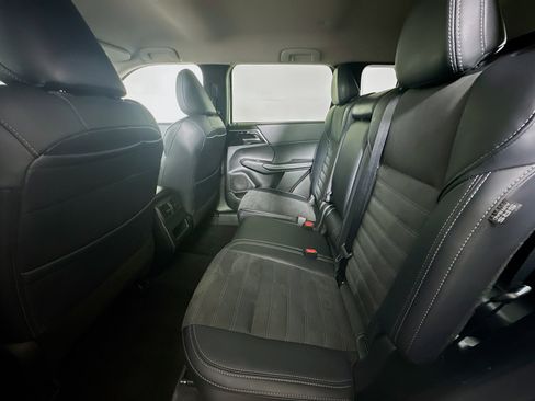 Used 2024 Mitsubishi Outlander SE AWD/4WD image 26