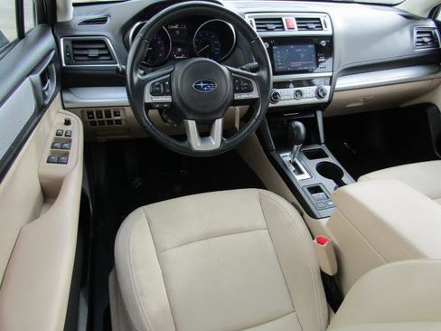 Used 2017 Subaru Legacy 2.5i Premium image 2
