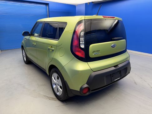 Used 2014 Kia Soul FWD image 5