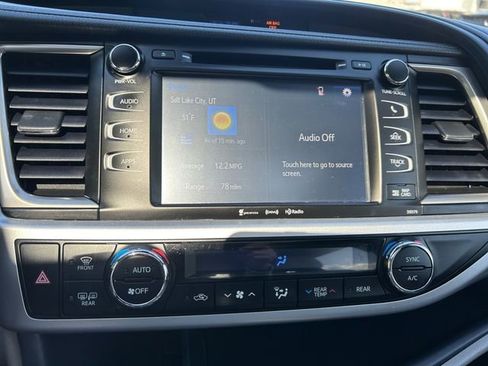 Certified 2018 Toyota Highlander XLE AWD/4WD image 21