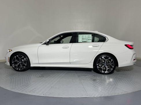Used 2025 BMW 330i 330i w/ Convenience Package image 2