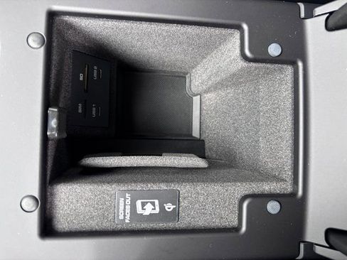 New 2026 Porsche Macan GTS image 24