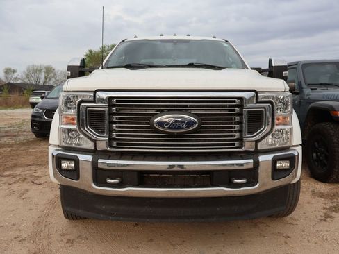 Used 2022 Ford F450 XLT w/ XLT Premium Package image 3