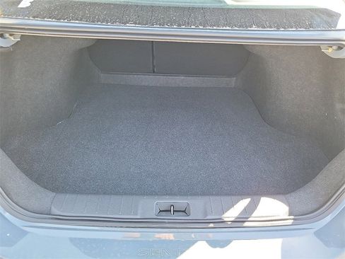 New 2025 Nissan Sentra SR image 4