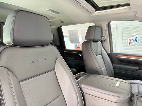 Used 2025 GMC Sierra 2500 Denali w/ Denali Reserve Package image 21