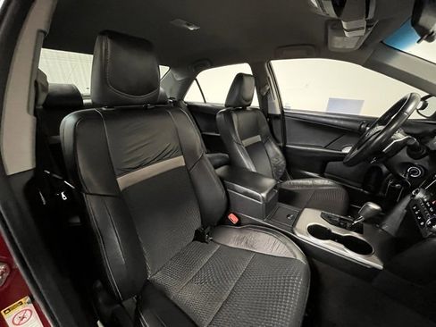 Used 2013 Toyota Camry SE image 10