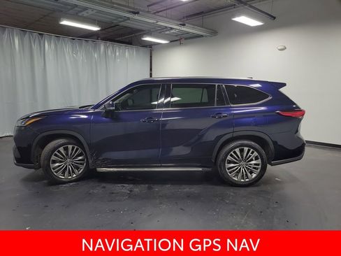 Used 2022 Toyota Highlander Platinum image 5