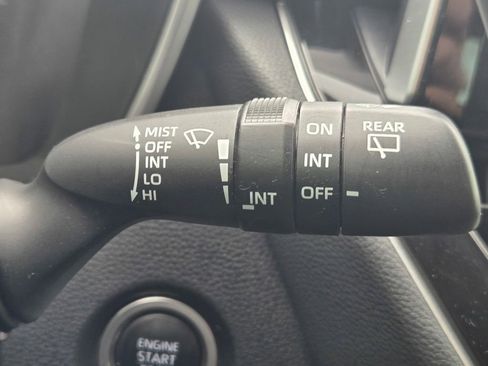 Used 2020 Toyota Corolla SE FWD image 24