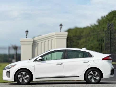 Used 2018 Hyundai Ioniq SEL w/ SEL Tech Package 02 FWD image 7