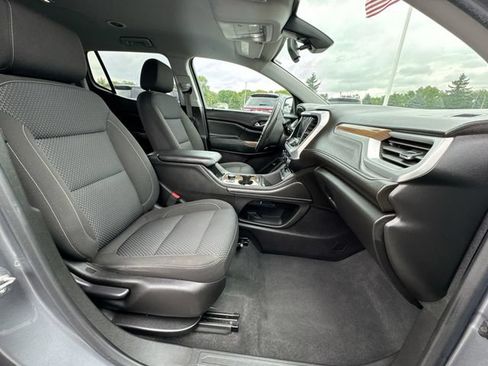 Used 2022 GMC Acadia SLE w/ Driver Convenience Package FWD image 28
