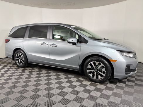 New 2026 Honda Odyssey EX-L image 6