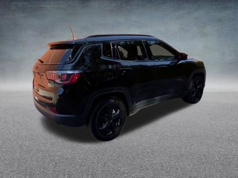 Used 2019 Jeep Compass Latitude FWD image 24