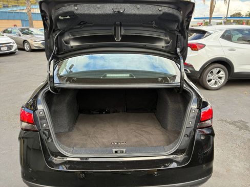 Used 2025 Nissan Versa SV image 29