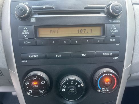 Used 2010 Toyota Corolla LE FWD image 22