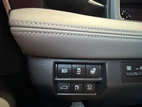 Used 2020 Toyota Avalon Limited w/ Advanced Safety Package FWD image 33