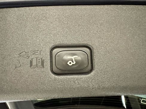 Used 2024 Lincoln Nautilus Reserve w/ Equipment Group 202A AWD/4WD image 32