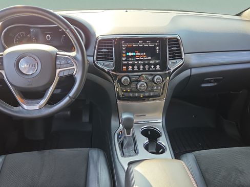 Used 2021 Jeep Grand Cherokee Laredo X RWD image 12