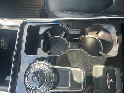 Used 2019 Ford Edge Titanium AWD/4WD image 15