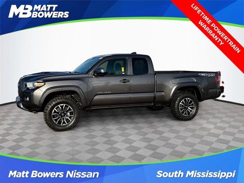 Used 2022 Toyota Tacoma TRD Sport image 1