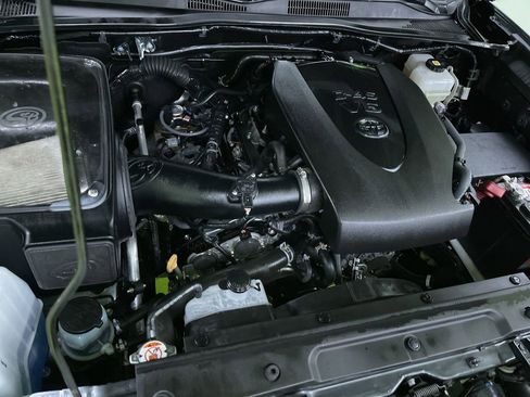 Used 2021 Toyota Tacoma TRD Off-Road w/ TRD Premium Off Road Package image 29