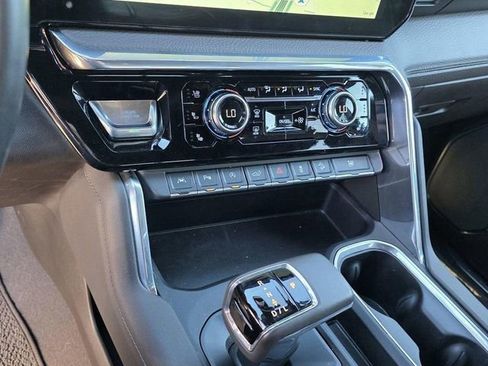 Used 2024 GMC Sierra 1500 Denali w/ Technology Package image 23