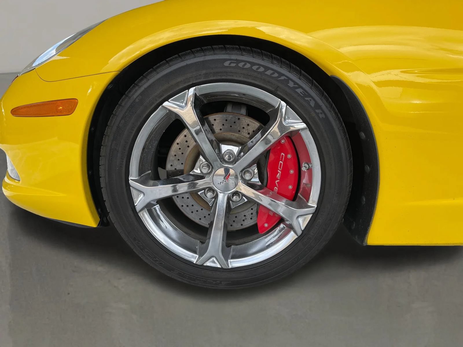 Used 2007 Chevrolet Corvette Coupe w/ Preferred Equipment Group RWD image 9
